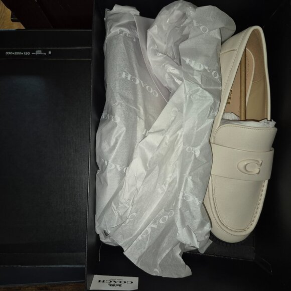 NWB Cream Coach - Leah notched sole loafers (9) - Picture 2 of 8